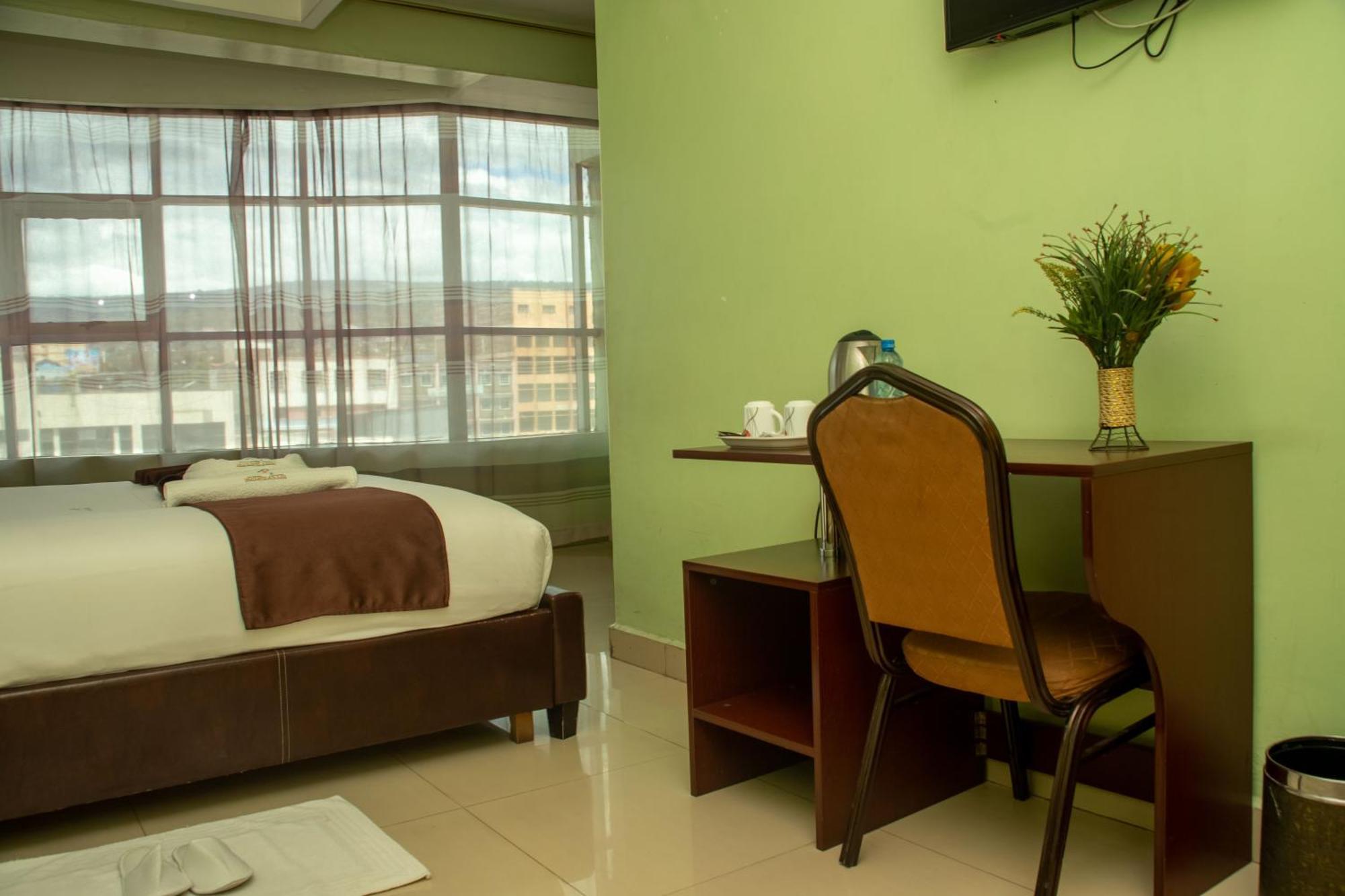 Legacy Hotel And Conference Centre Ltd Nakuru Ngoại thất bức ảnh