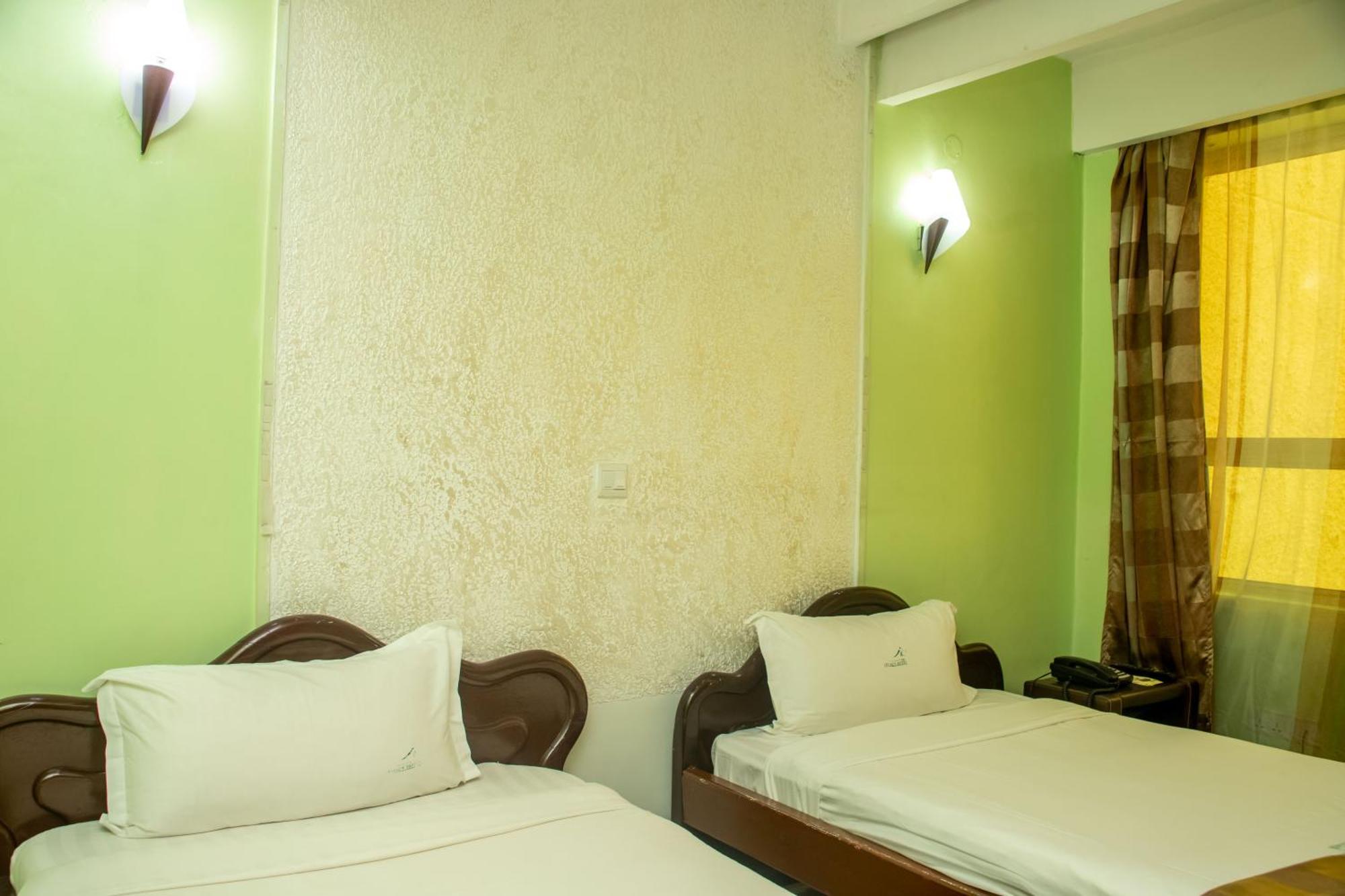 Legacy Hotel And Conference Centre Ltd Nakuru Ngoại thất bức ảnh