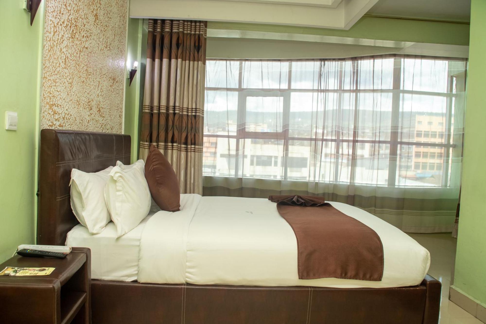 Legacy Hotel And Conference Centre Ltd Nakuru Ngoại thất bức ảnh