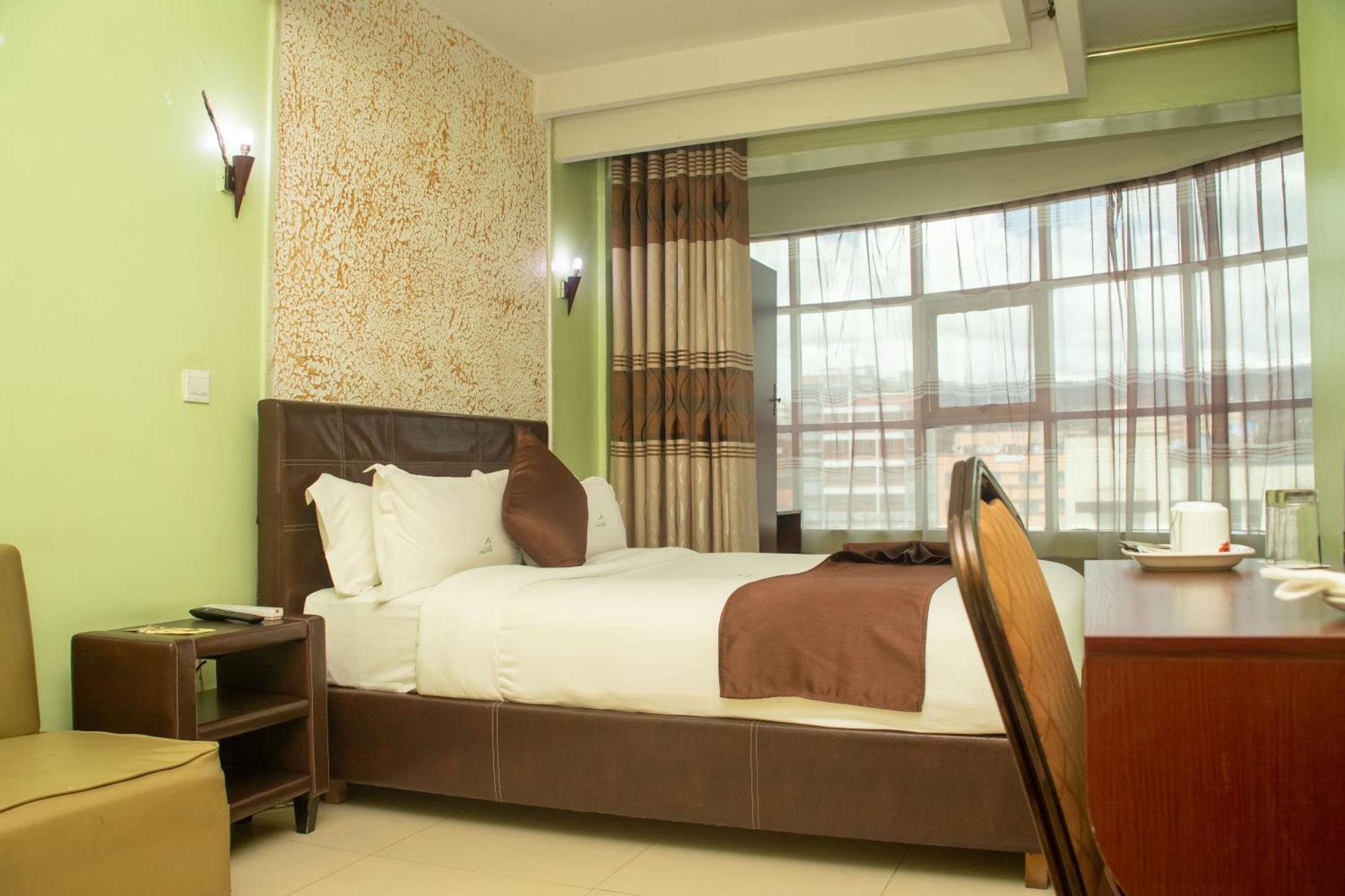 Legacy Hotel And Conference Centre Ltd Nakuru Ngoại thất bức ảnh