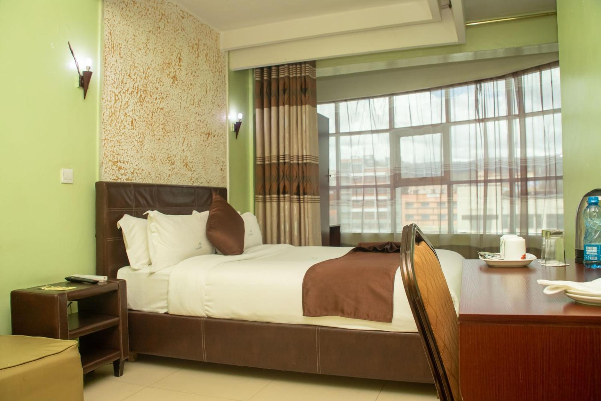 Legacy Hotel And Conference Centre Ltd Nakuru Ngoại thất bức ảnh