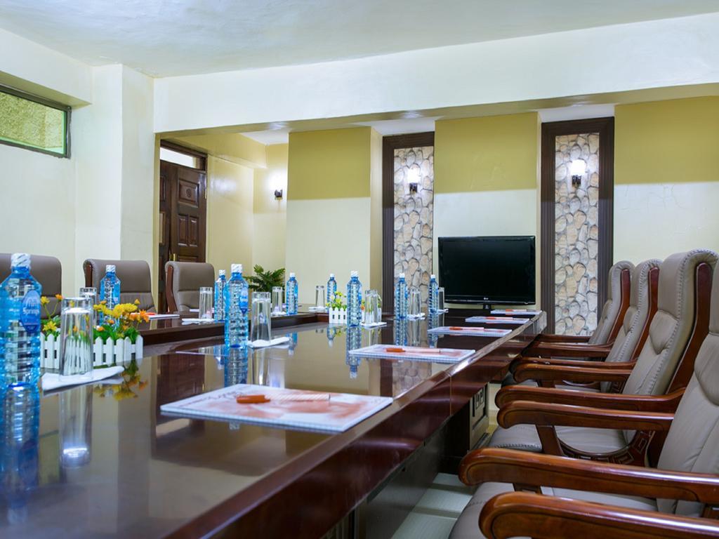 Legacy Hotel And Conference Centre Ltd Nakuru Ngoại thất bức ảnh