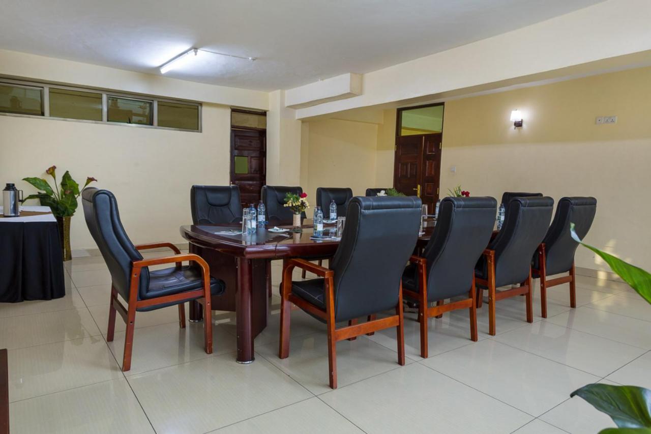 Legacy Hotel And Conference Centre Ltd Nakuru Ngoại thất bức ảnh